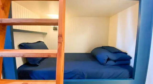 ITH Santa Barbara Surf Hostel, Забронировать Хостел Хостелы Санта-Барбара, рядом с Brooks Institute of Photography, Хостел