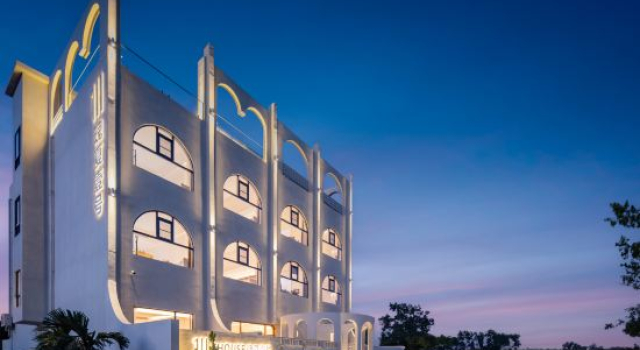 EHOUSE Rose Summer First Homestay（Shenzhou Peninsula Tourist Resort Tourist Highway Store）, Boek Resort Wanning Hainan