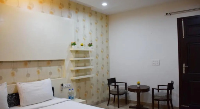 Полулюкс When In Gurgaon - Service Apartments near Medanta Medicity