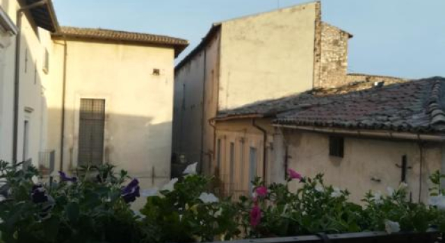 Il viandante, Book Hotel Sulmona 