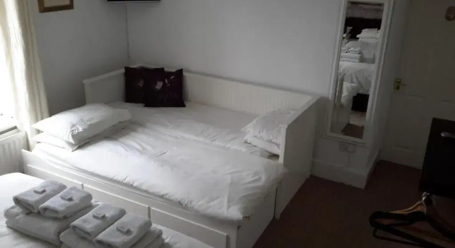 Номер Standard The School House