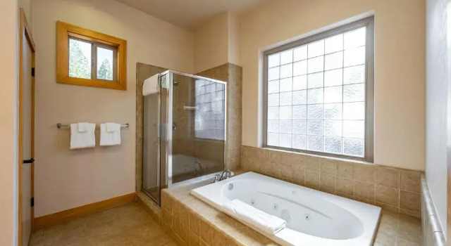 Коттедж Sierra Pines Villa Deck Jetted Tub Game Rm