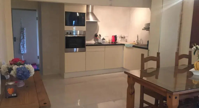 Апартаменты Errismore House