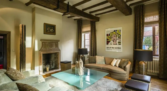 Indrani Lodge, Varaa Hotelli Genappe 