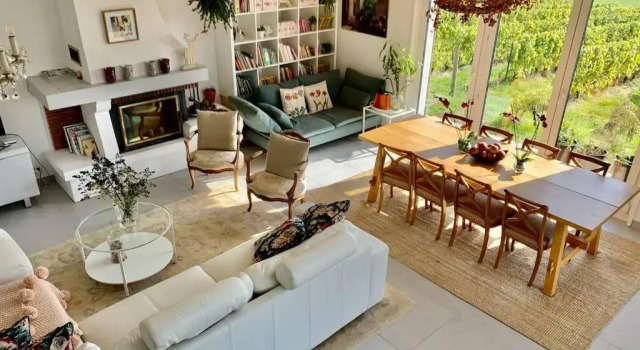 Stunning 6-bed Villa in Etoy, Buchen Sie Villa Etoy 