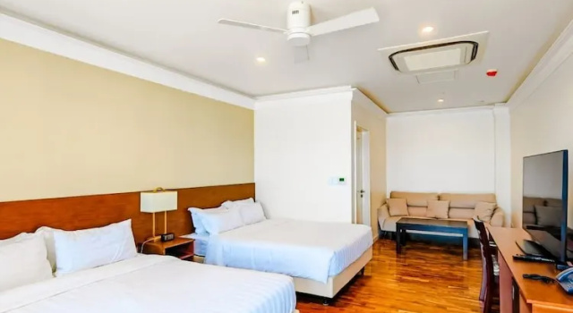 Четырёхместный номер Superior рядом с пляжем Awesome Hotel