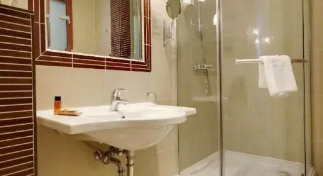 Номер Standard Elizabeth Hotel