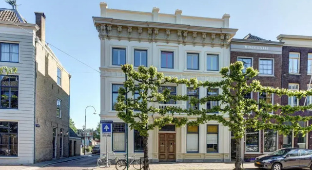 Stadshotel Steegoversloot
