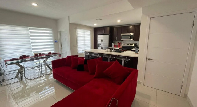 Breathtaking Sky Terrace 4BR/4BA BBQ/BAR  - New Home, Réserver Hôtel Naranja Floride