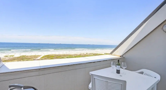 Апартаменты Dolphin Beach H301