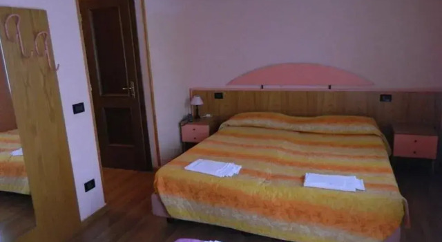 Hotel La Piazzetta, Забронировать Отель Лиццано-ин-Бельведере провинция Болонья