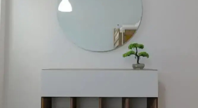 Четырёхместный номер Standard с балконом и с видом на сад Sunny Hotel
