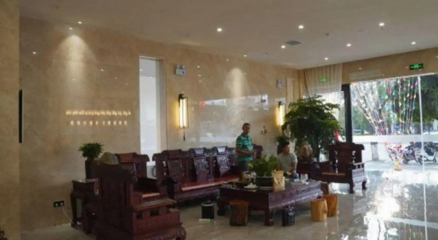 Baoshan Jiahu Hotel, Buchen Sie Hotel Hotels in Yunnan mit Parkplatz, Parkplätze