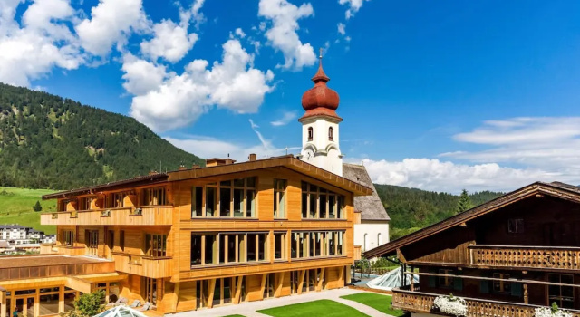 Люкс с балконом Posthotel Achenkirch Resort and Spa