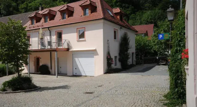 Gästehaus am Rathausplatz, Prenota Hotel Wirsberg Foresta Francone
