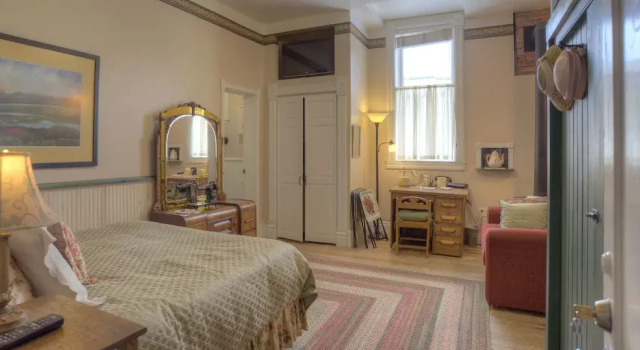 Suite Nobody's Inn