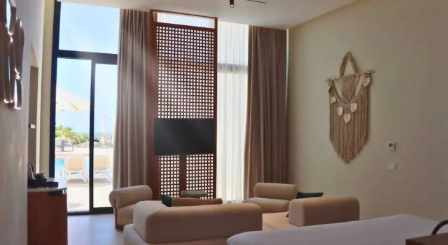 Med IL Caesar ADULT ONLY, Book Hotel Hoteller i North Coast med pool, Swimmingpool