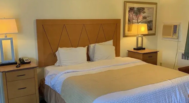 American Inn Lee, Buchen Sie Hotel  