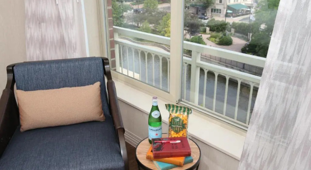 Номер Standard с видом на реку Hotel Indigo Naperville Riverwalk by IHG