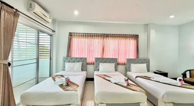Трёхместный номер Standard с балконом Ban Ton Resort