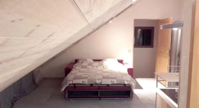 Studio in Saint-jean-d'arves, With Wonderful Mountain View, Furnished, Prenota Appartamento Hotel a Alvernia con parcheggio, Parcheggio