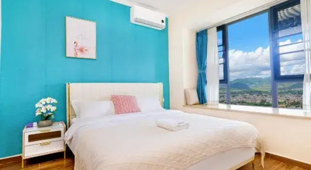 Семейный люкс с 3 комнатами с видом на море Sanya Zhuojian Seaview Art Holiday Apartment