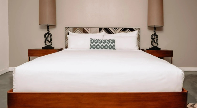 V Capri Palm Springs, a Dolce by Wyndham, Забронировать Отель Отели Палм-Спрингса 4 звезды, рядом с Camelot Park Family Center, 4*
