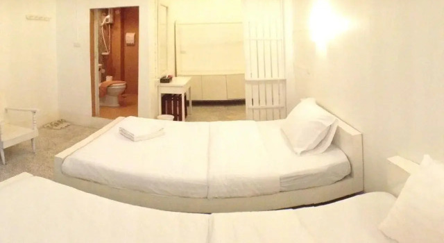 Chiangrai Clock Tower Hostel, Забронировать Хостел Хостелы Чианграй, рядом с Old Bus Station, Хостел