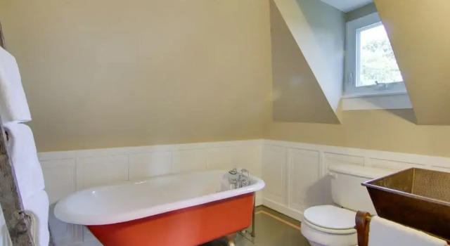 Коттедж 1915 Historic Cambridge Property w/ Fire Pit!