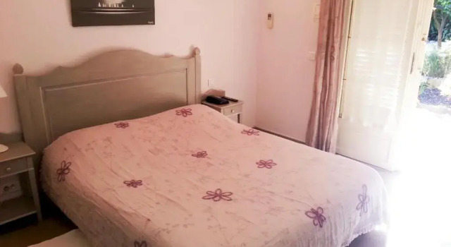 Номер Comfort Hôtel Les Palmiers