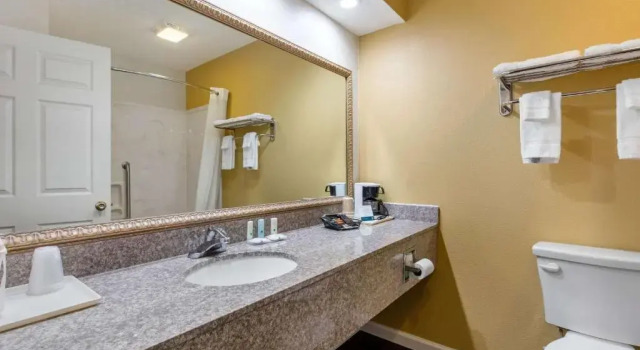 Номер Standard Quality Inn West Memphis I-40