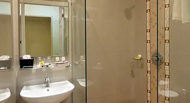 SR Home, Забронировать Отель Отели провинции Бали с завтраком, Завтраки