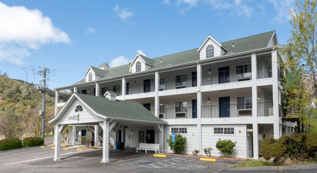 Quality Inn Yosemite Valley Gateway, Buchen Sie Hotel Mariposa Mariposa County
