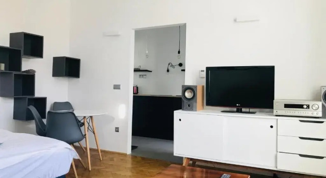 Modern studio in the heart of the city