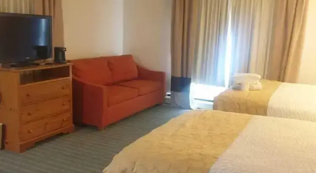 Люкс Grand Town & Country Inn