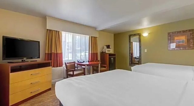 Четырёхместный люкс Best Western Red Hills