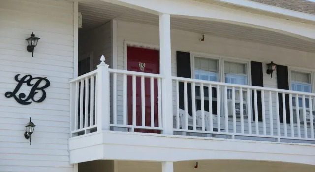 Long Beach Motor Inn, Rezerwuj Hotel Hotele w New England z basenem, Basen