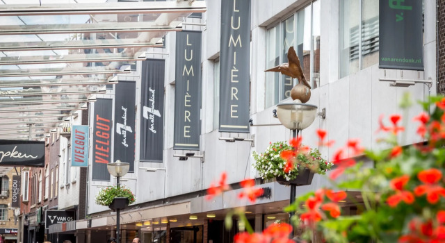 Boutique Hotel Lumiere, Забронировать Бутик-отель Эйндховен - центр города Эйндховен, рядом с DAF Museum