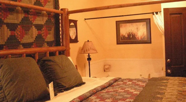 Hines Mansion, Rezervați Hotel Provo Utah