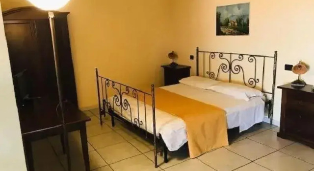 Agriturismo Aurora, Rezervați Hotel Hoteluri în Paterno cu parcare, Parcare