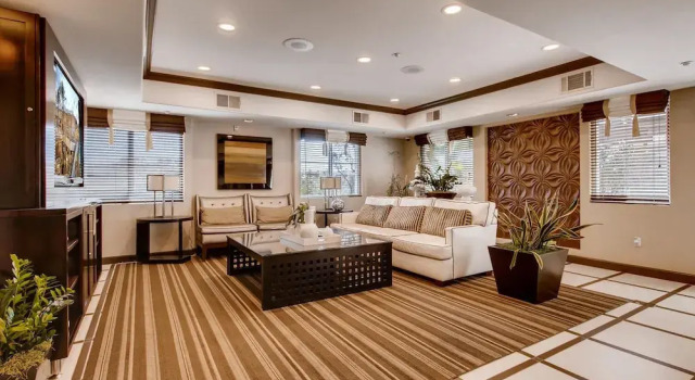 Spectacular Coffee Theme - Fast Wifi - Work Area - 2BR/2.5 Bath - Free Parking! (FV8)