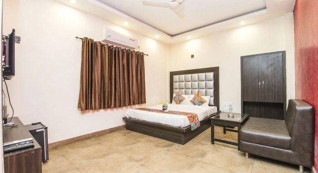 Двухместный номер Deluxe FabHotel De Sivalika - 500m from Belur Math