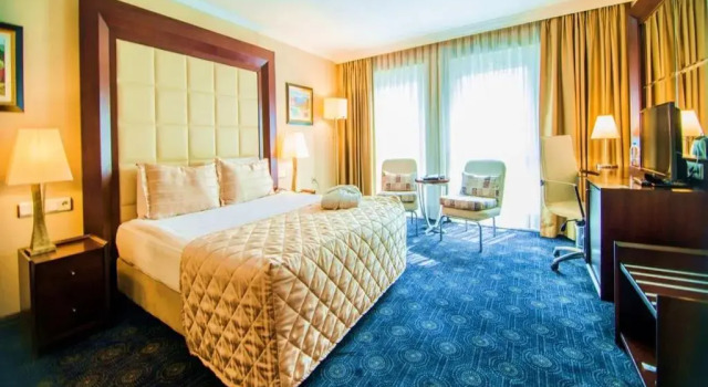 Двухместный номер Standard CK Farabi Hotel