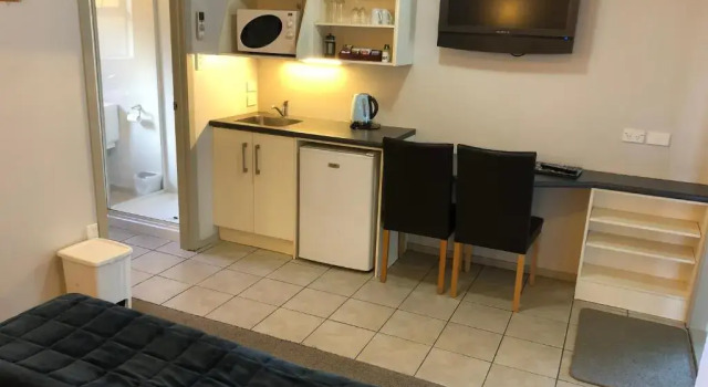 Студия Economy Absolute Lake View Motel