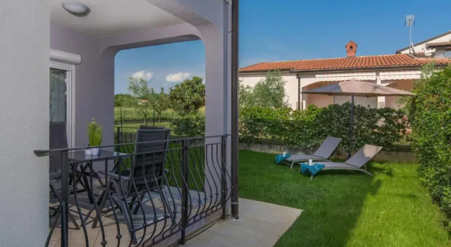 Апартаменты Silver Holiday House