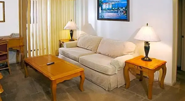 Suite Emerald Suites at Cameron