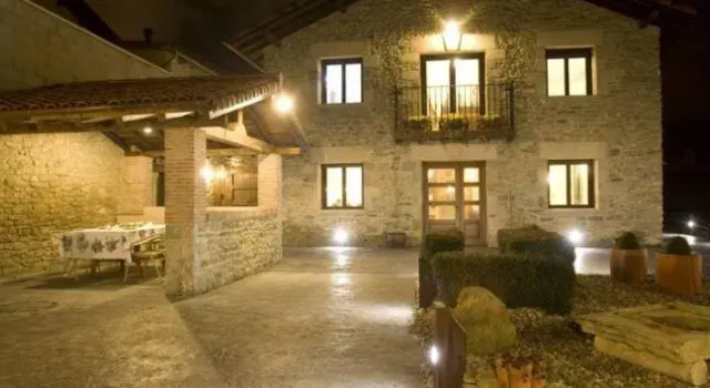 Agroturismo Arkaia, Rezerwuj Hotel Hotele w Baskonia z parkingiem, Parking