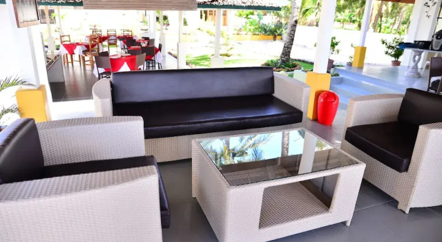 White Beach Dive & Kite Resort Carabao