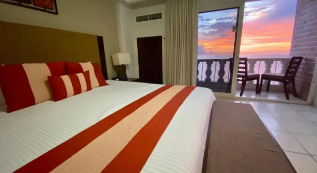 Номер Deluxe Costa Sur All Inclusive Resort