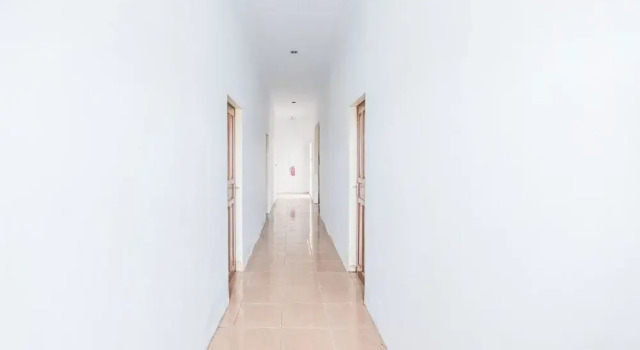 Zhafira Guest House by OYO Rooms, Rezervați Pensiune Hoteluri în Sulawesi cu parcare, Parcare